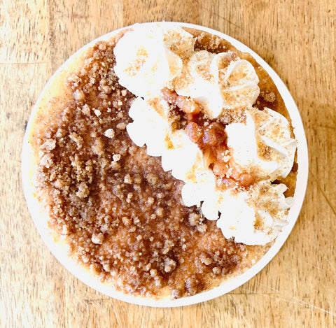 Apple Pie Streusel Cheesecake