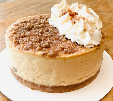 Apple Pie Streusel Cheesecake