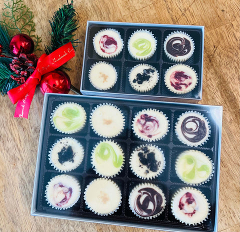 Signature Cheesecake Collection Gift Bundle - 18pc Assortment