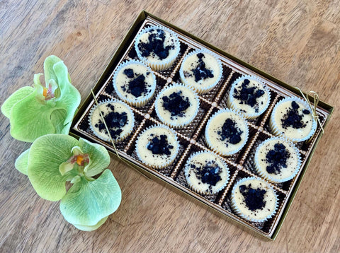 1 dozen chunky Oreo cheesecake minis gift box